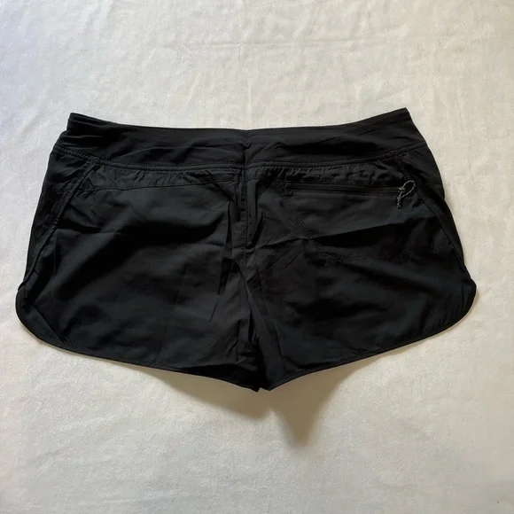 Patagonia Women’s Strider Shorts - 3" - M - Picture 5 of 7